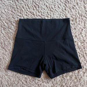 Lululemon Align High-Rise shorts 4”